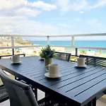 Lejlighed New, Nucleos Luxury Sea View Apartment, Pool