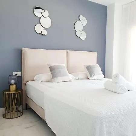 New, Nucleos Luxury Sea View Apartment, Pool * Τορρεμολίνος